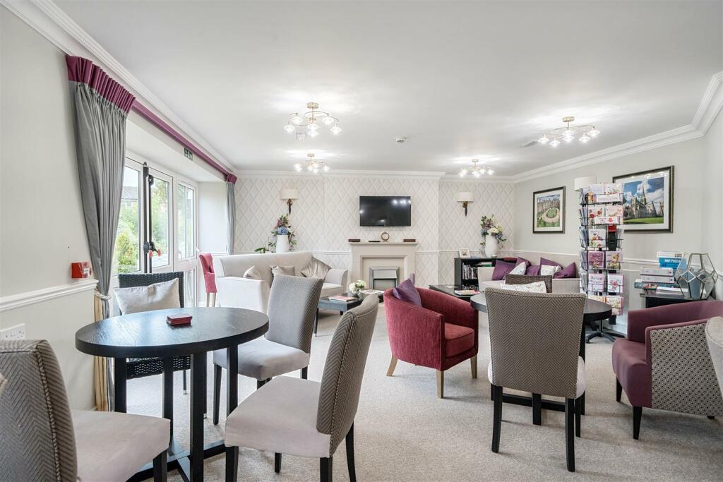 Owners Lounge (2).jpg