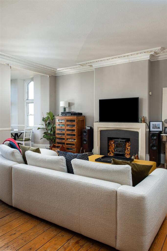 Sitting_Room_3.jpg