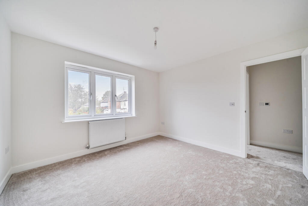 1380234-2-6911e73...