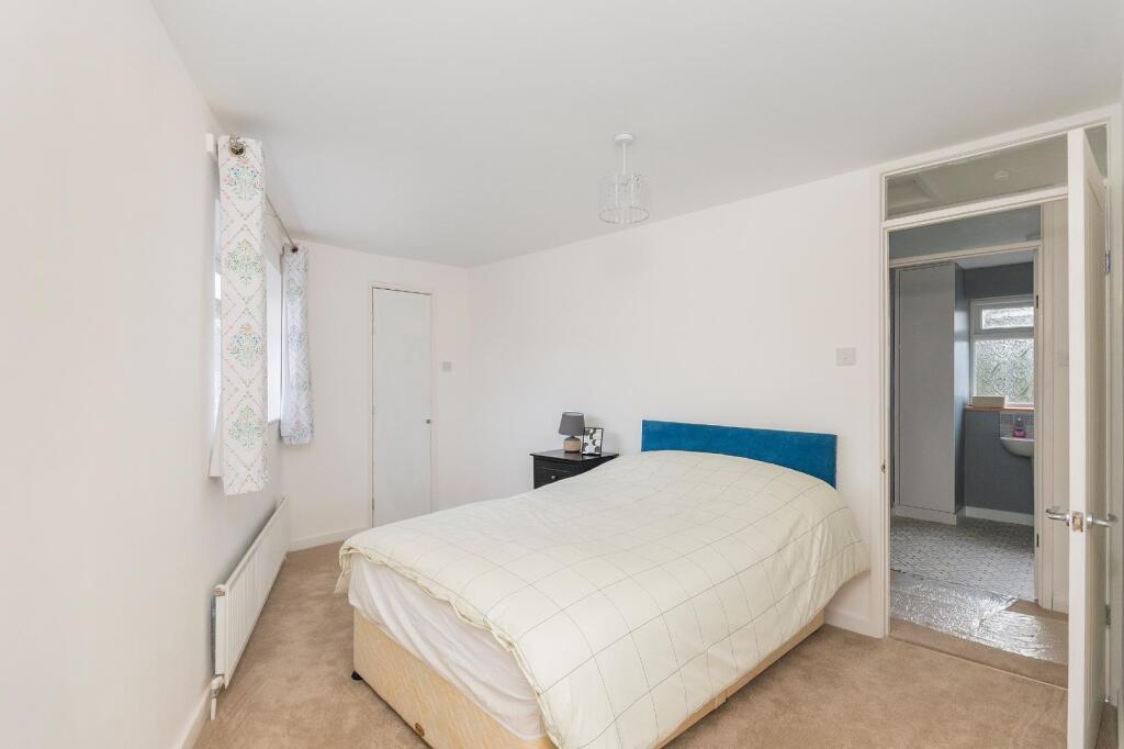 8G4ASEV - Bedroom C.jpg