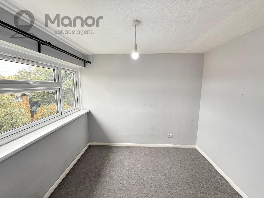 WhatsApp Image 2025-08-26 at 15.37.11