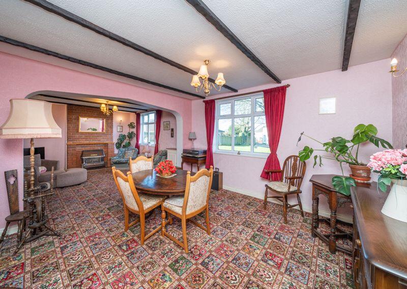 DINING ROOM OPENS TO LOUNGE