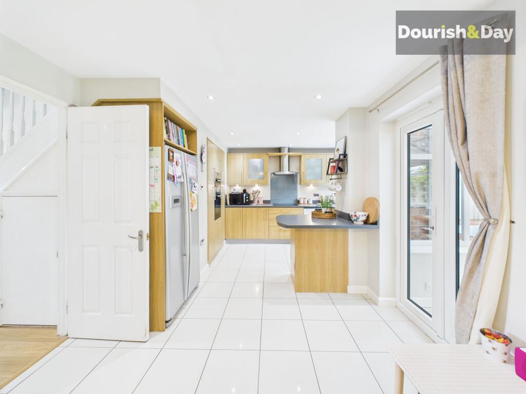 Open Plan Kitchen / Diner