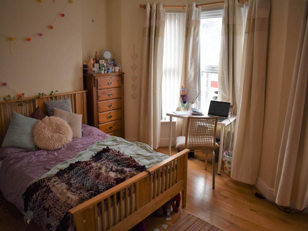 First Floor Front Be