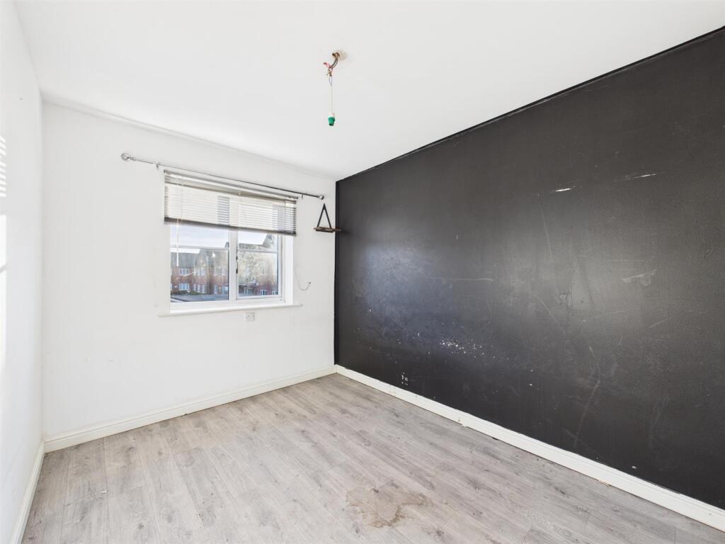 Bedroom: