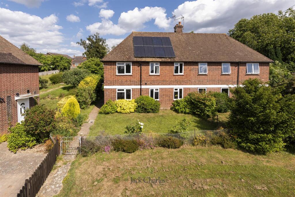 43 Burns Crescent, TN9 2PT 001.jpg