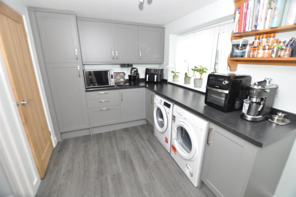 Kitchen 2