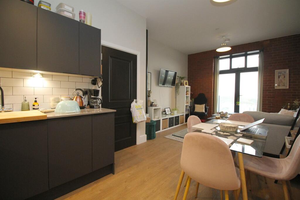 Lounge / Diner