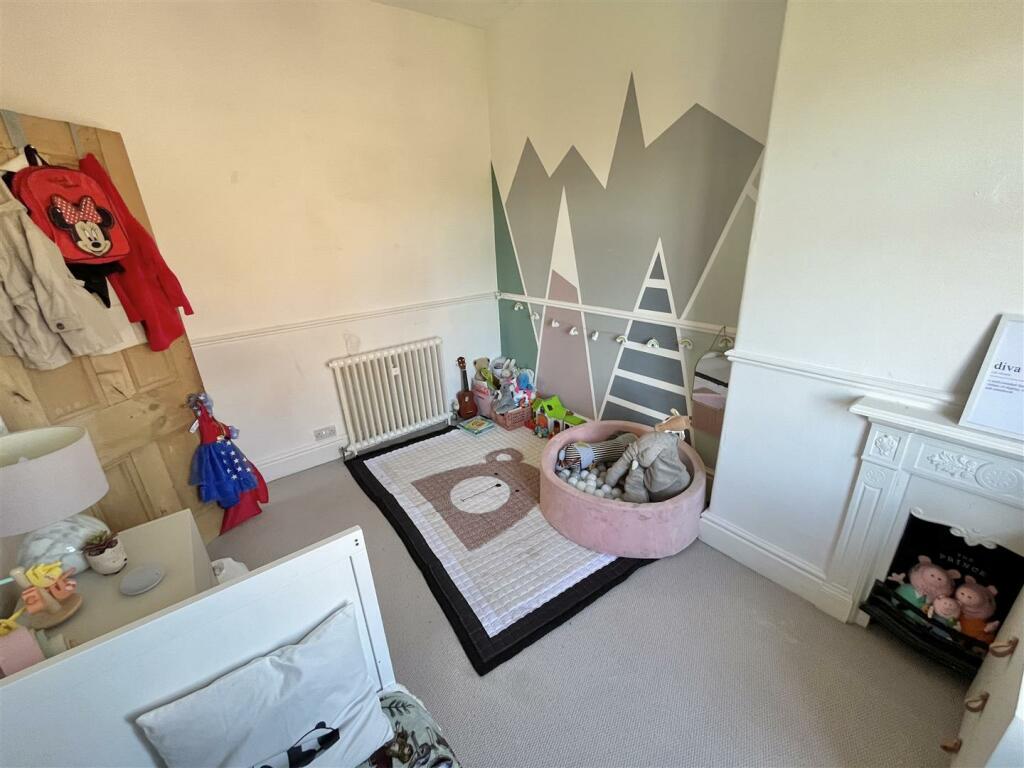 Bedroom 2 Aspect 2.jpg