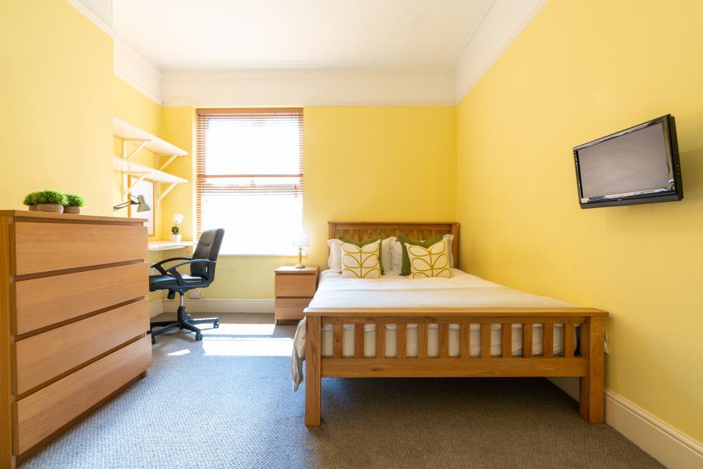 17 York Road - bedroom