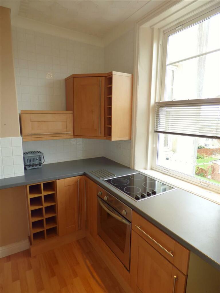 Kitchen (2).JPG
