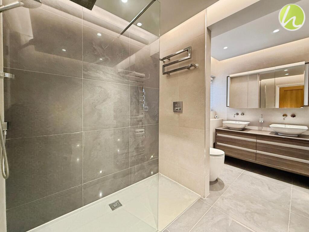 Family Shower Room