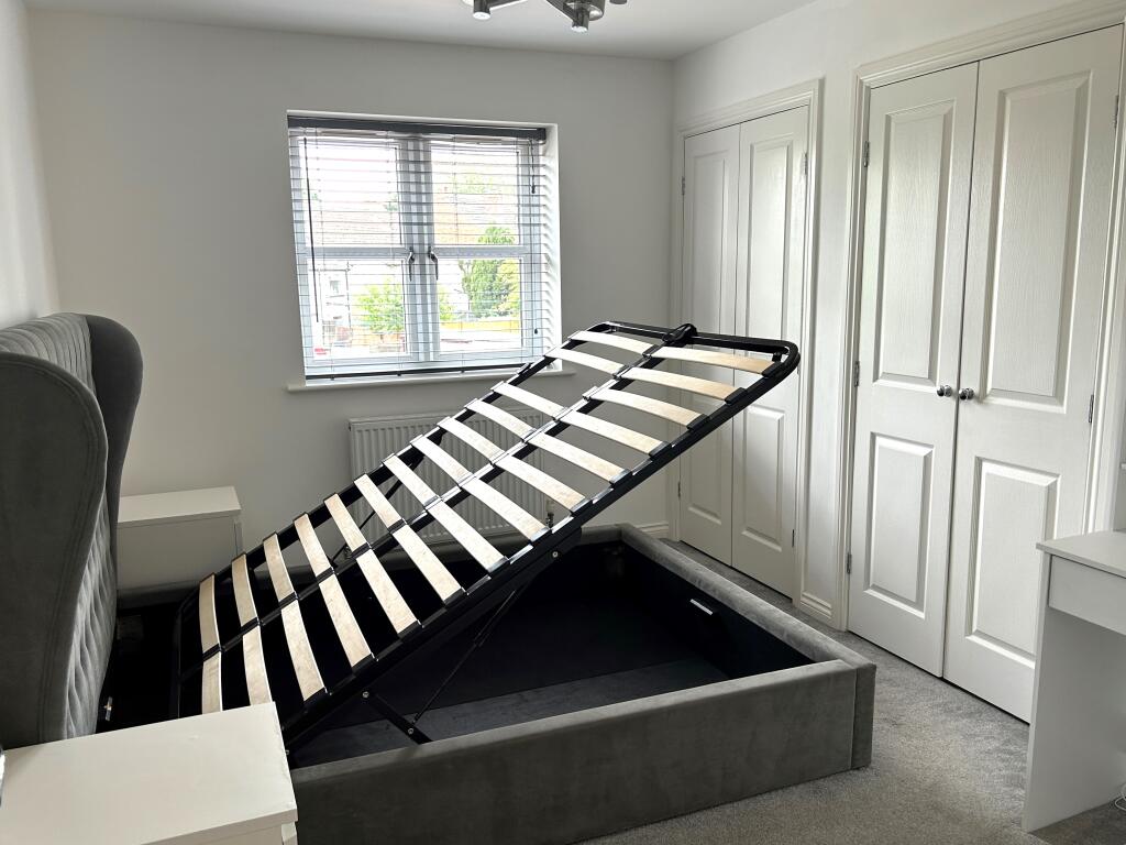 Bedroom T202508061236.jpg