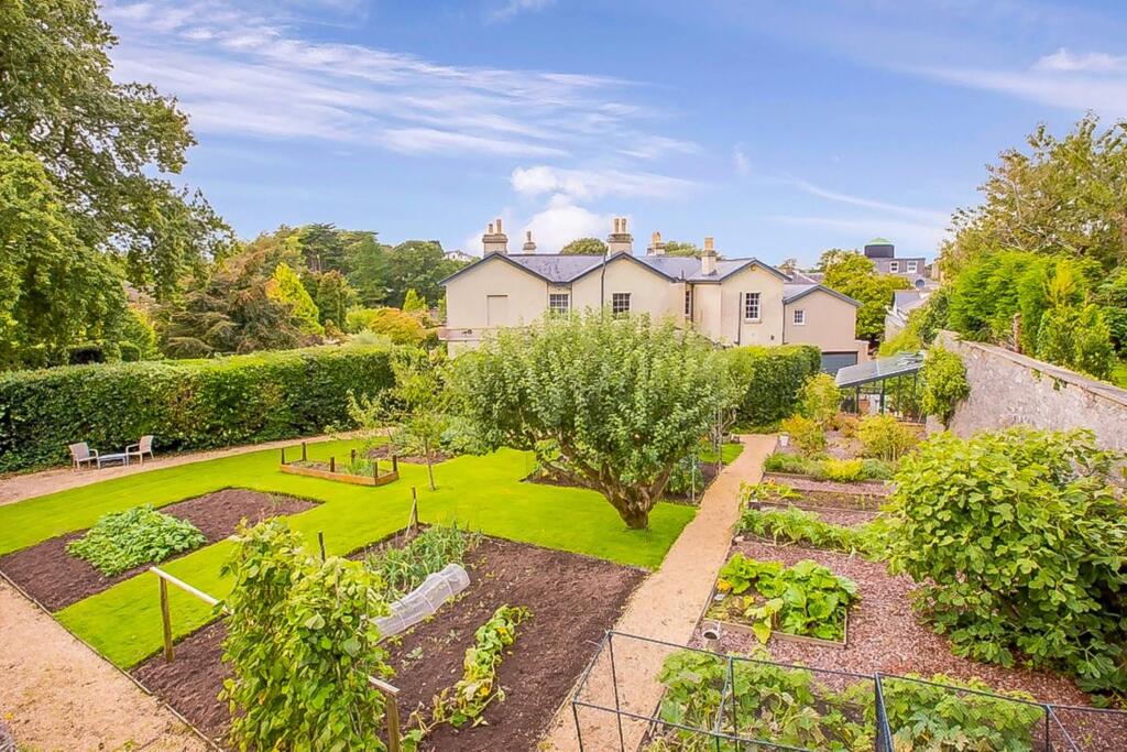 Walled vegetable garden