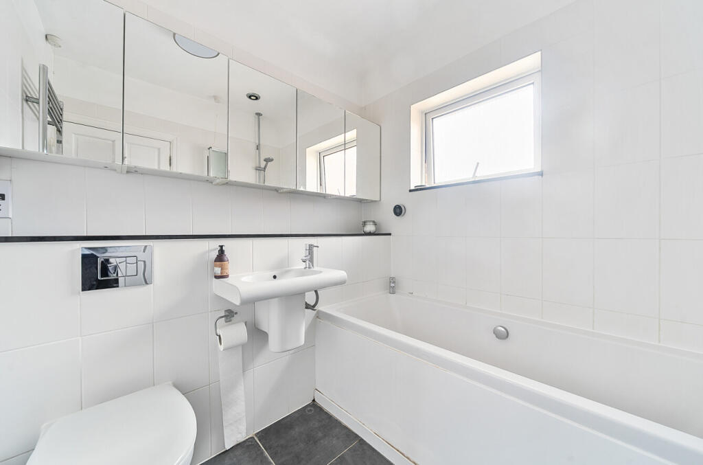 1307273-7-685a86a...