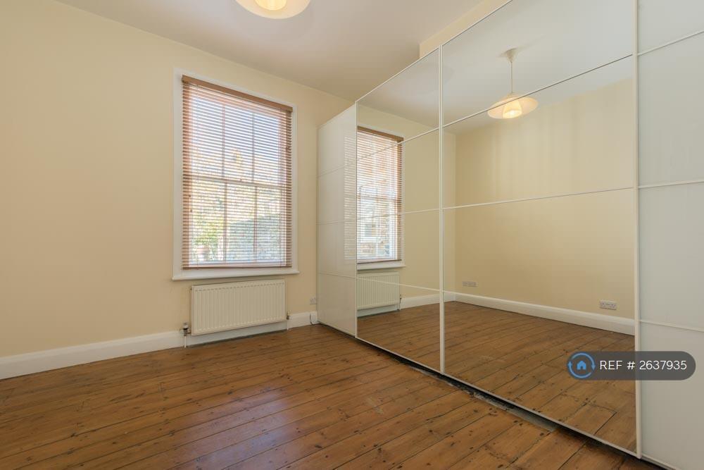 Bedroom And Large Wardrobe