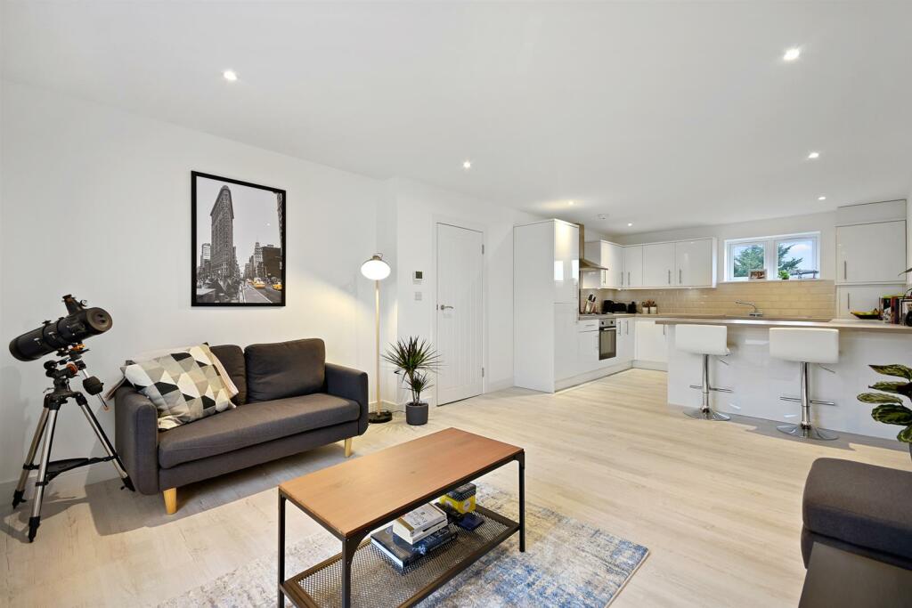 LoungetoKitchen.jpg