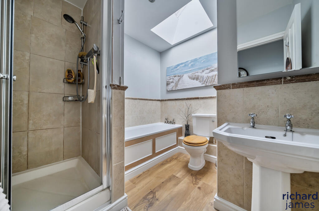 e7c8bacf867242868d5bdfce641e429e