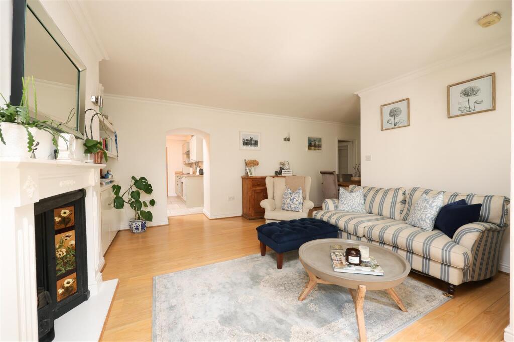 37 Berkeley House 12.JPG