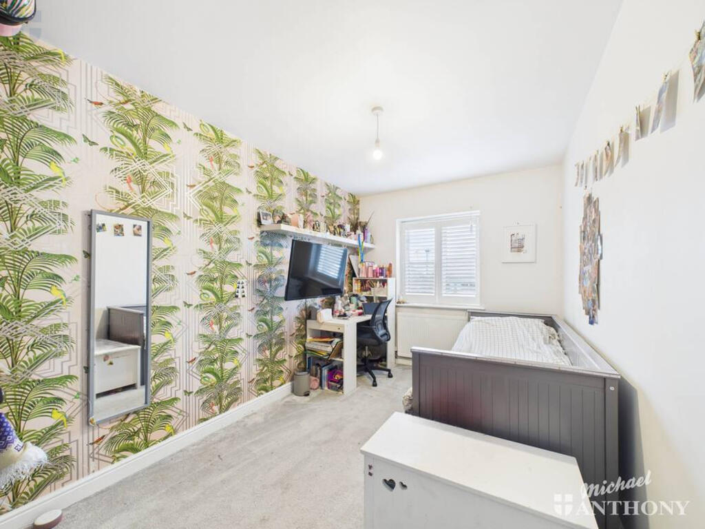 CAM03218G0-PR0806-STILL007-thumbnail-h750-70