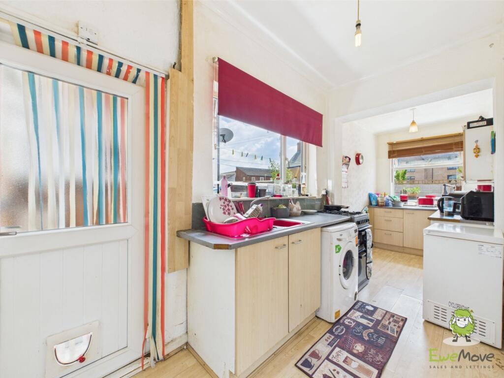 Kitchen - Charlotte Thomasson Ewemove Whitchurch a