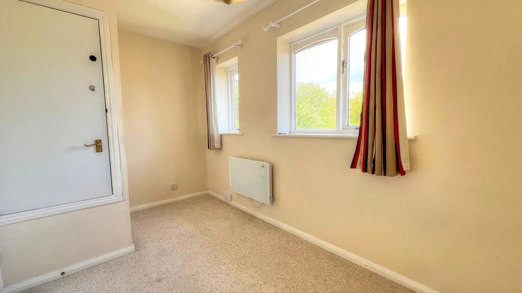 23 Balmoral Way 2...
