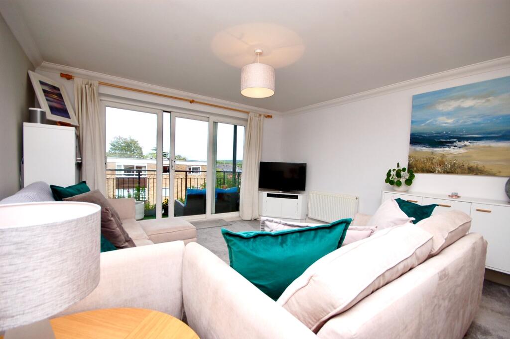 Living Room (2)