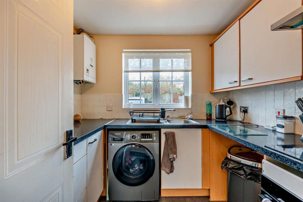 8637583-interior02-800.jpg