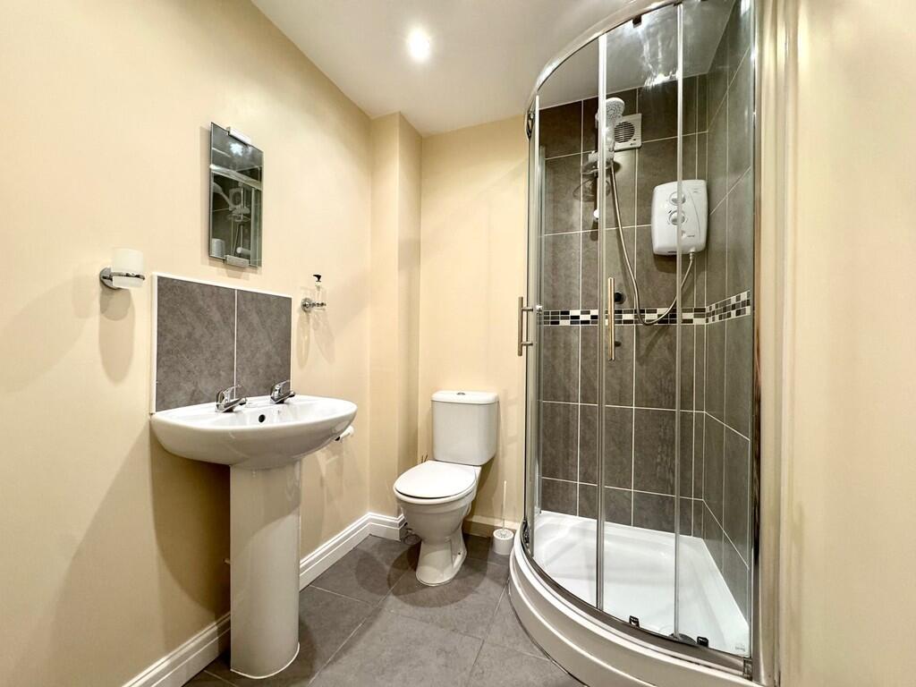 Main bathroom