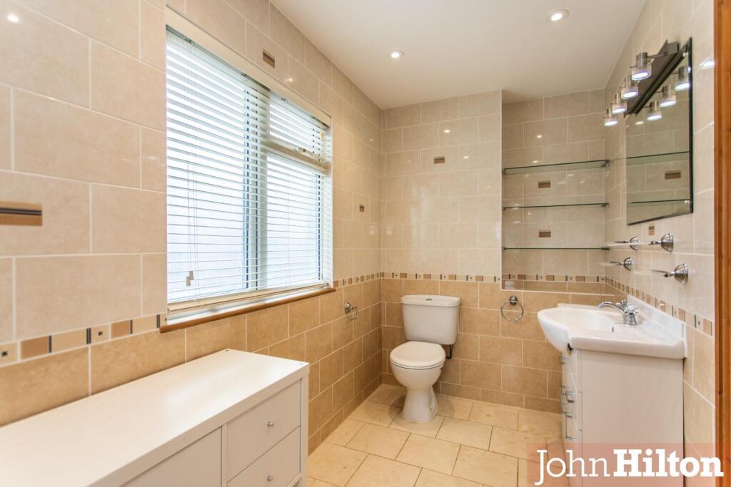 Burnham Close27.jpg