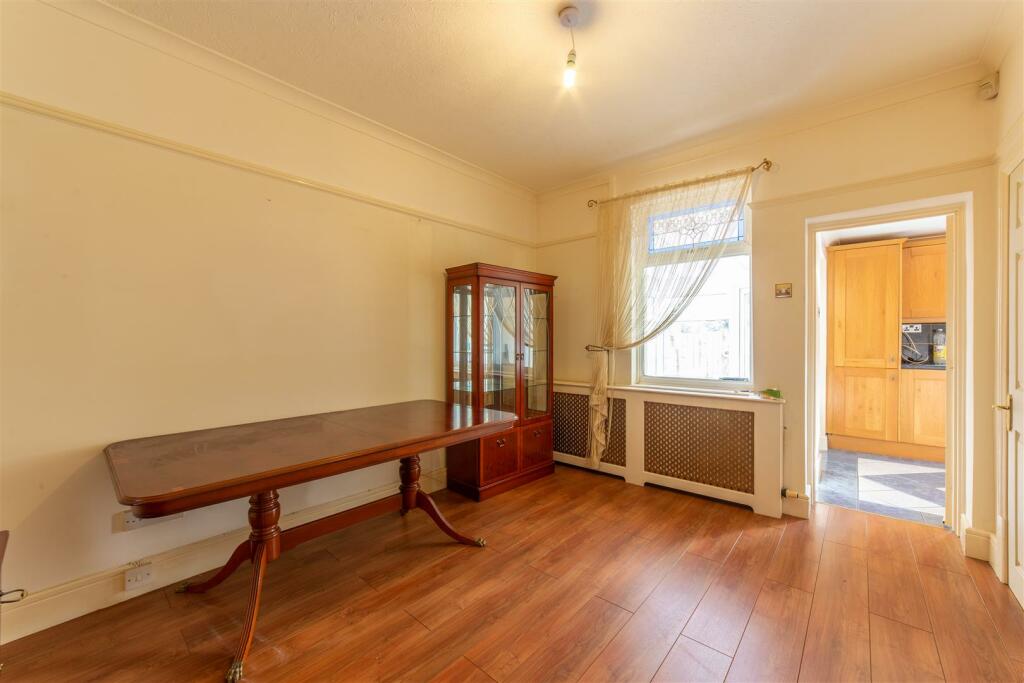 54 Clark Avenue-8.jpg