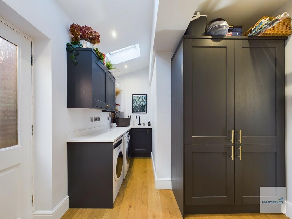 CAM03394G0-PR0174...