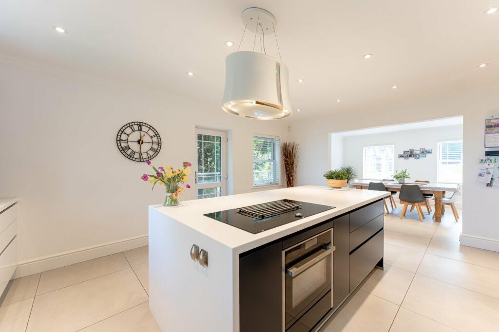 Kitchen/Breakfast