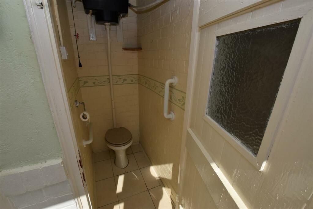 Ground Floor WC.jpg
