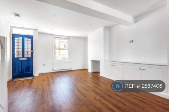 Living Area (Unfurnished)