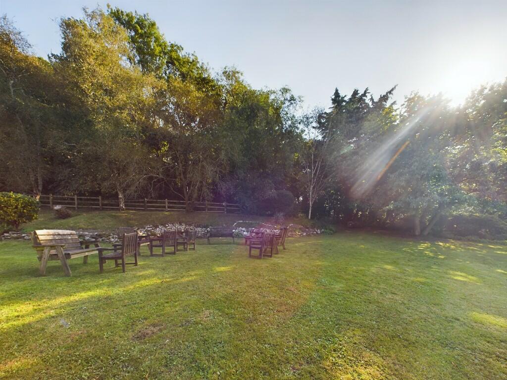 CAM02089G0-PR0325...