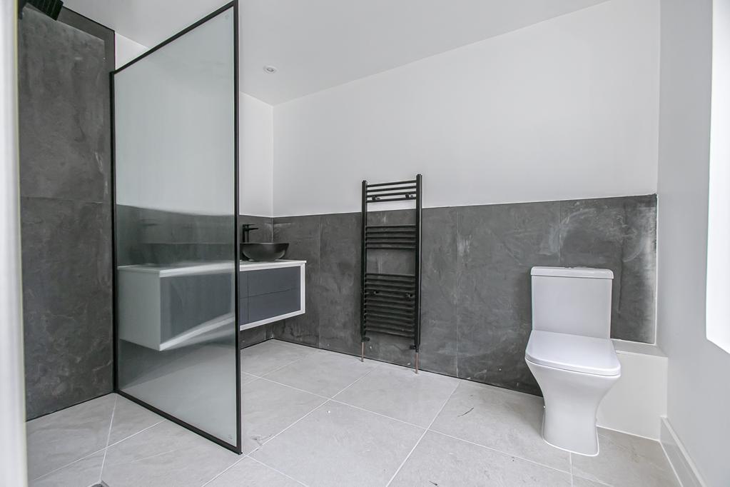 ENSUITE 1