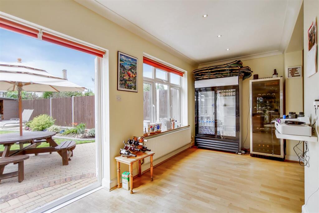 4_Kitchen-Dining Room-3.jpg