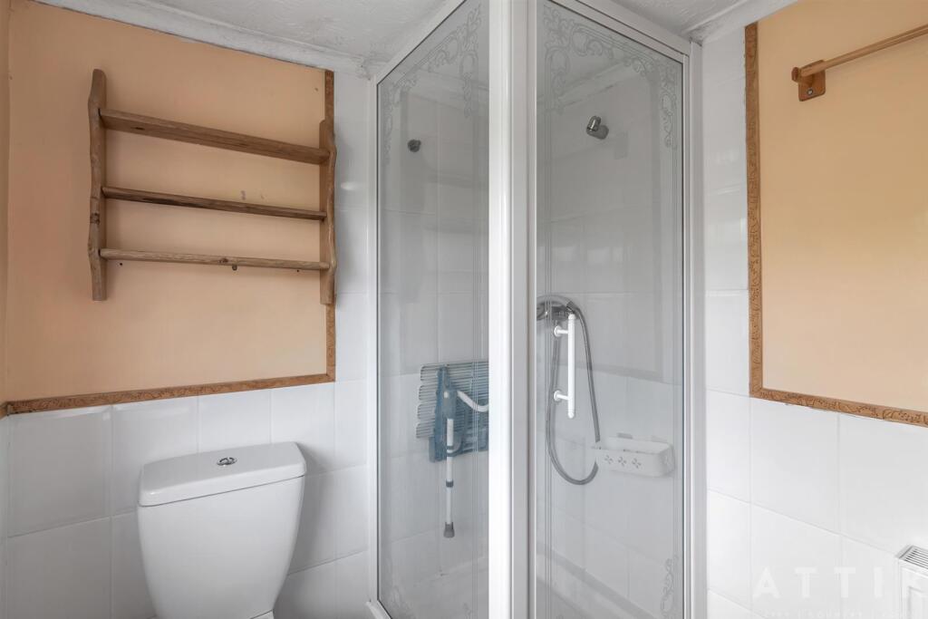 28 Norwich Road Halesworth IP19 8BX (17).jpg