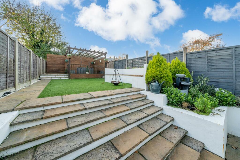 Garden Froint View.jpg