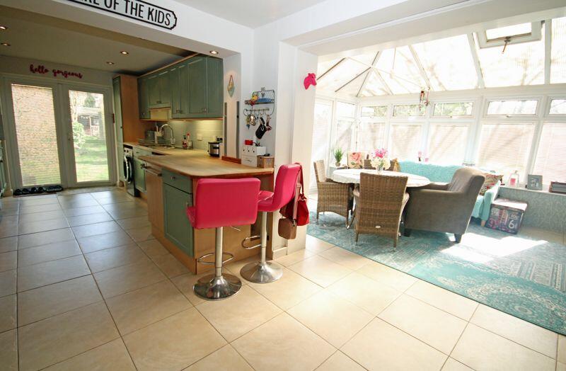 Kitchen/conservatory