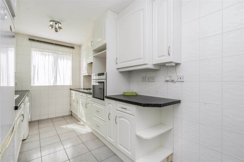 Davidson Frost-Wellings, DFW, Chatsworth Court, Ki