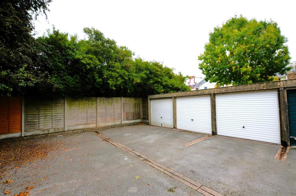 Single Garage.