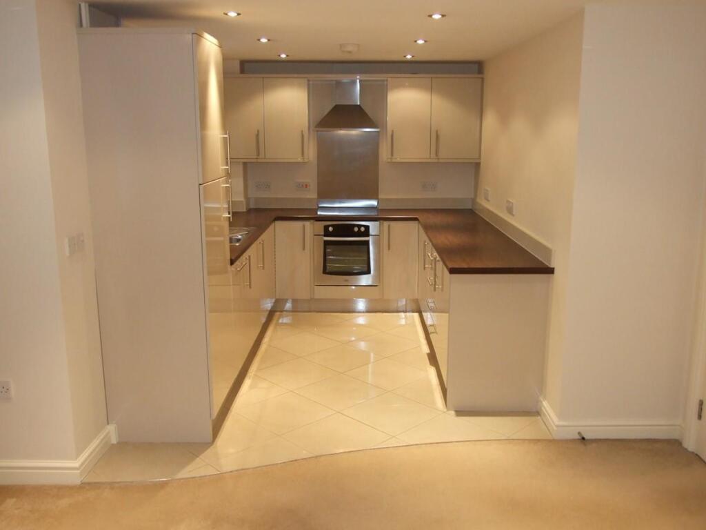 3 Wimbledon House-Kit2.JPG
