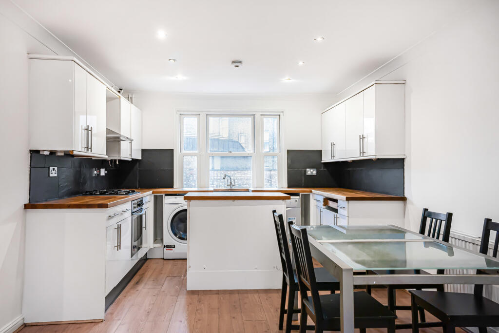Kitchen/Reception