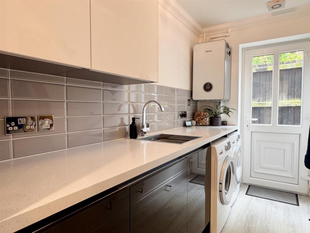 1 Caswell Close Kettering-12.jpg