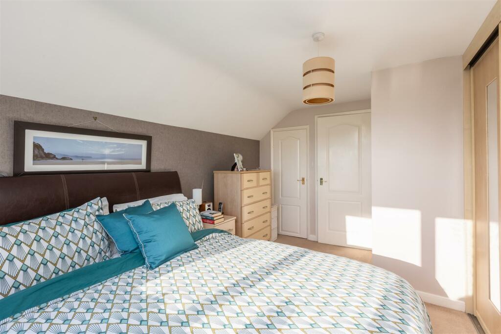 Pandora Bedroom 1-3.jpg