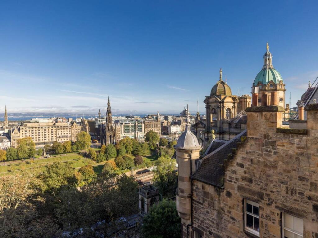 66215_NorthBankStree