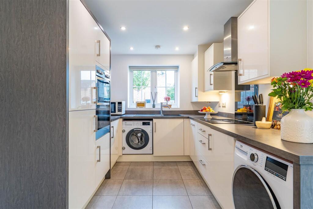 Oak Leaf Drive, Bamber Bridge, Preston