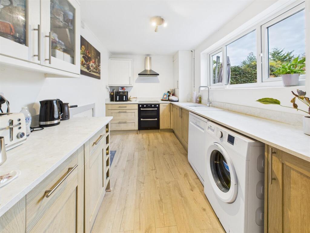 Milton Avenue, Gloucester